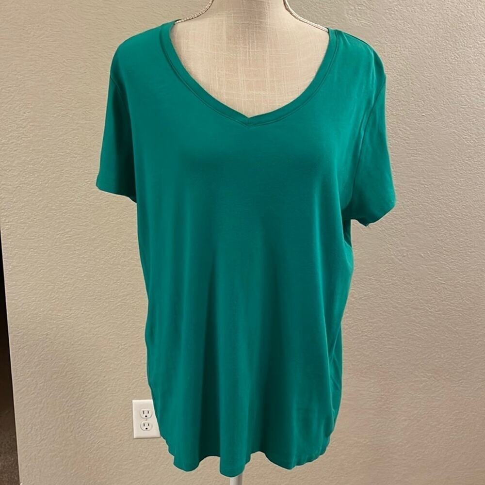 Women’s BCG Green V-Neck T-Shirt Size 2XL